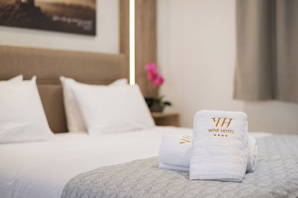 The Wine Hotel Executive Suite 4