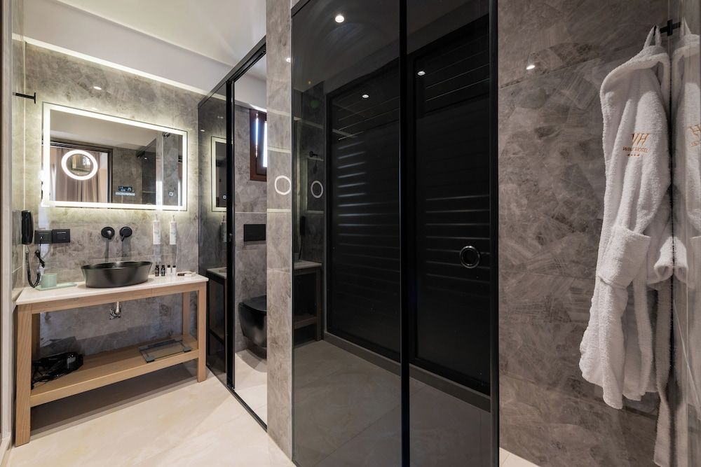 The Wine Hotel Executive Suite 9