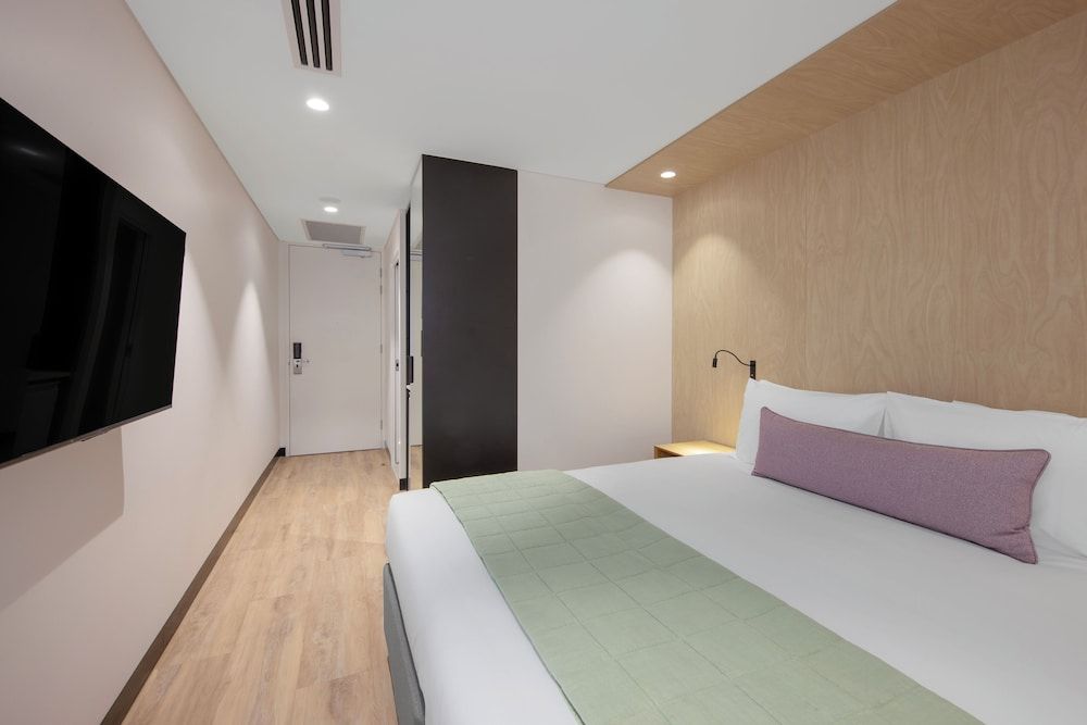 Haberfield Hotel Standard King Room