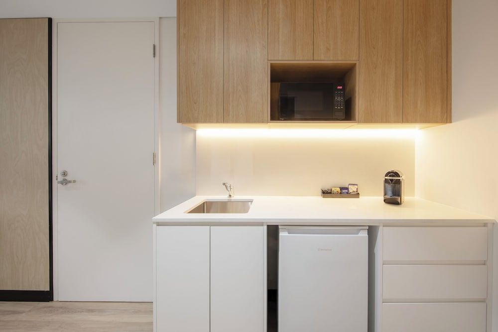 Haberfield Hotel Family Room with bath 11