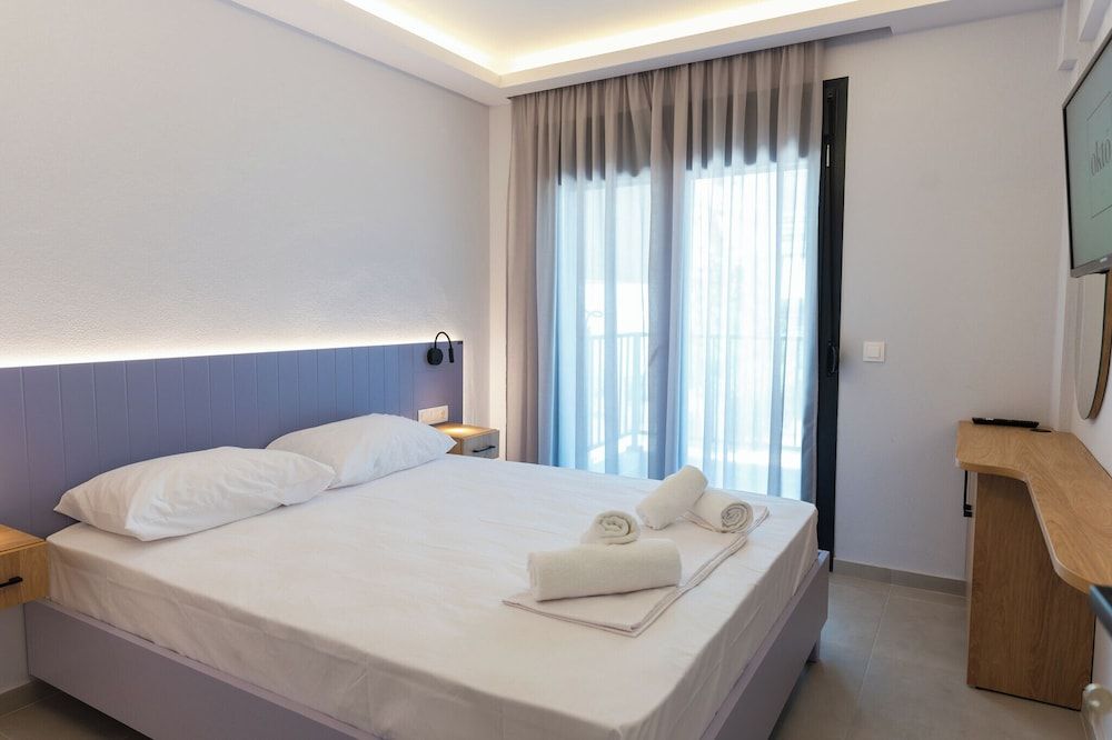Oktolia Suites Standard Suite 4