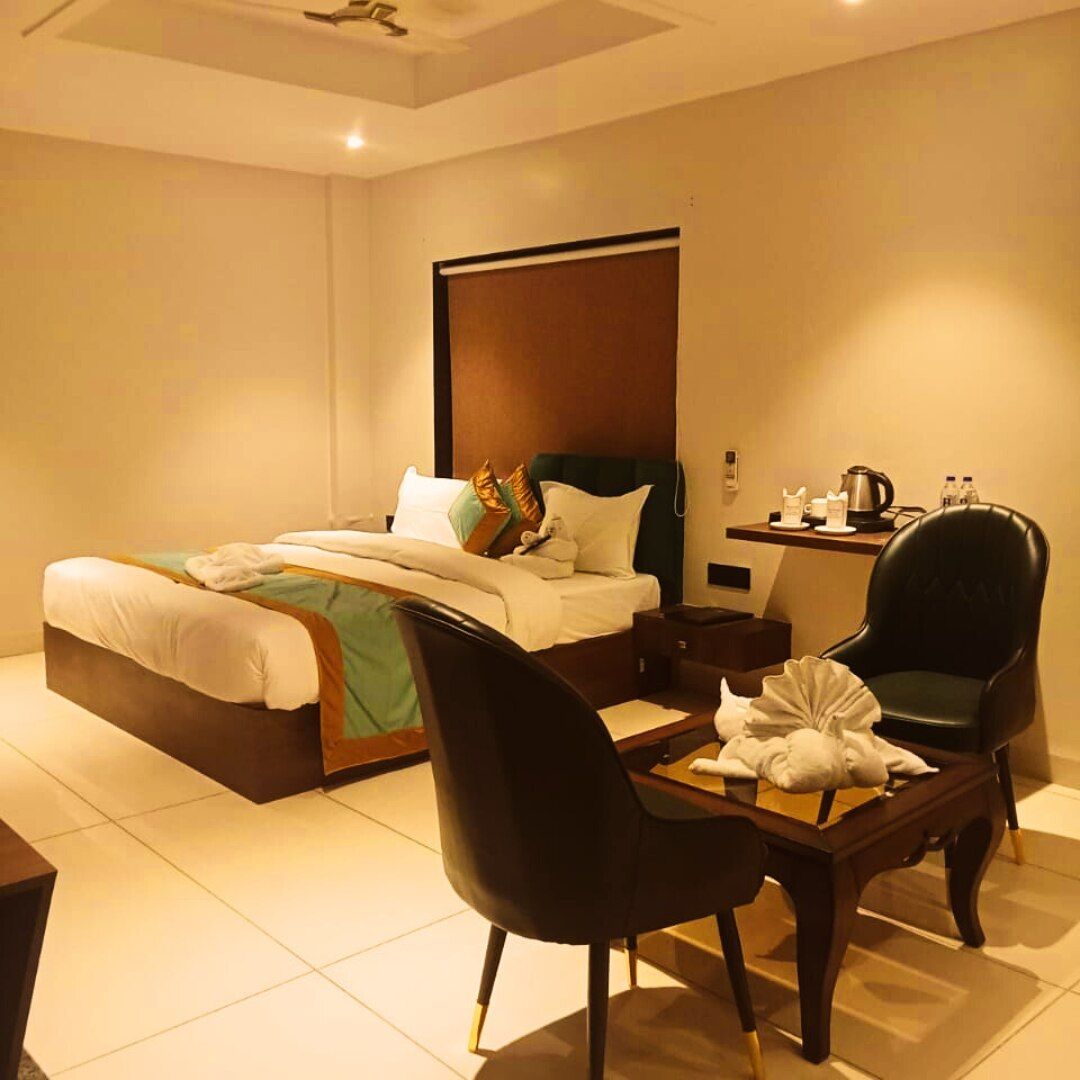 Hotel Kamakhya Inn Deluxe room