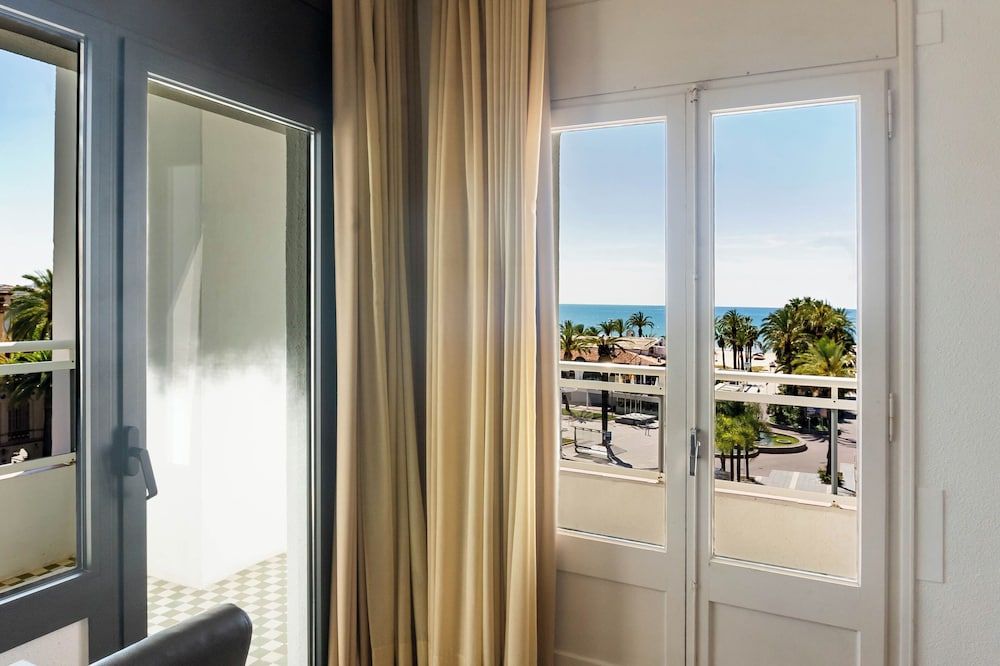 Hotel Planas Deluxe Double Room, Balcony, Sea View 13