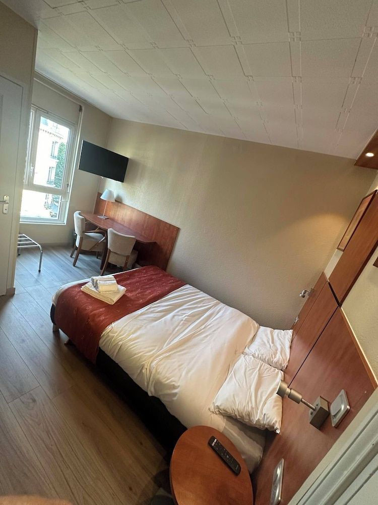 Standard Double Room, City View