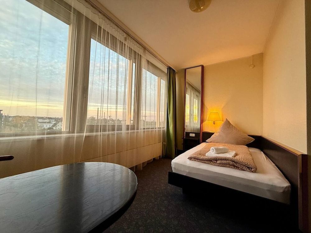 Comfort Single Room