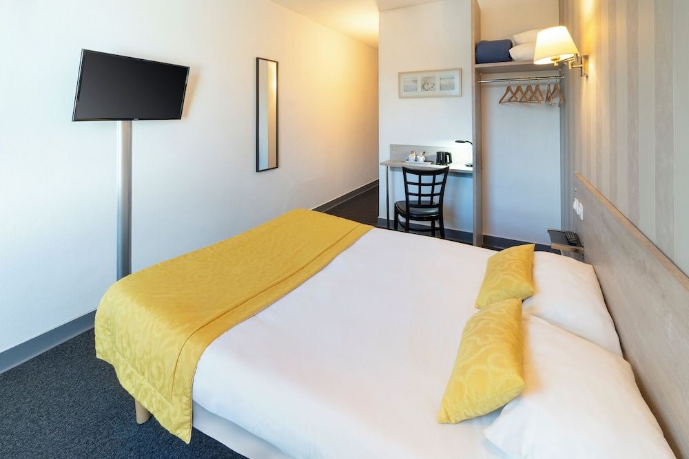 Sure Hotel by Best Western Angouleme Superior Room, 1 King Bed, Non Smoking 2