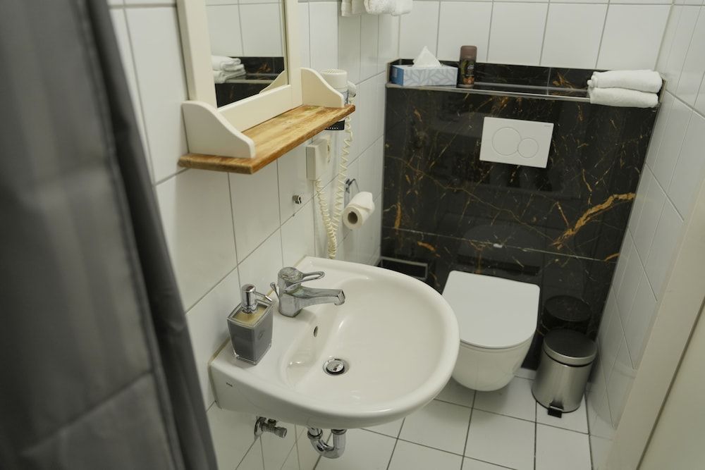 Bovino Hotel Double Room 4