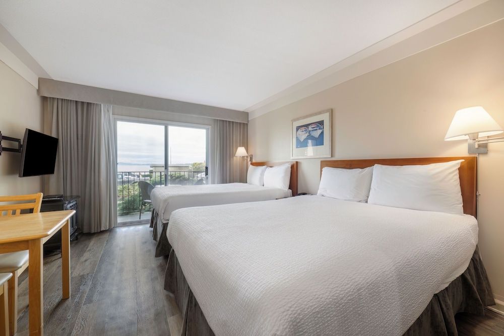 Standard Double Room, 2 Queen Beds, Ocean View