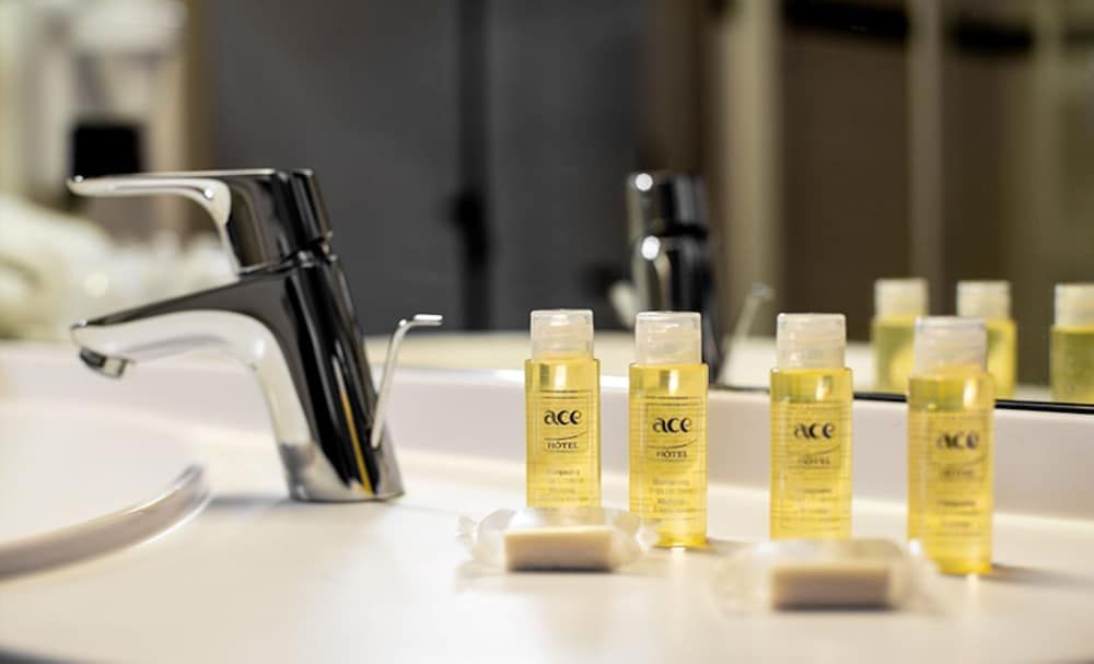 ACE Hôtel Lyon Vénissieux Family Room 4