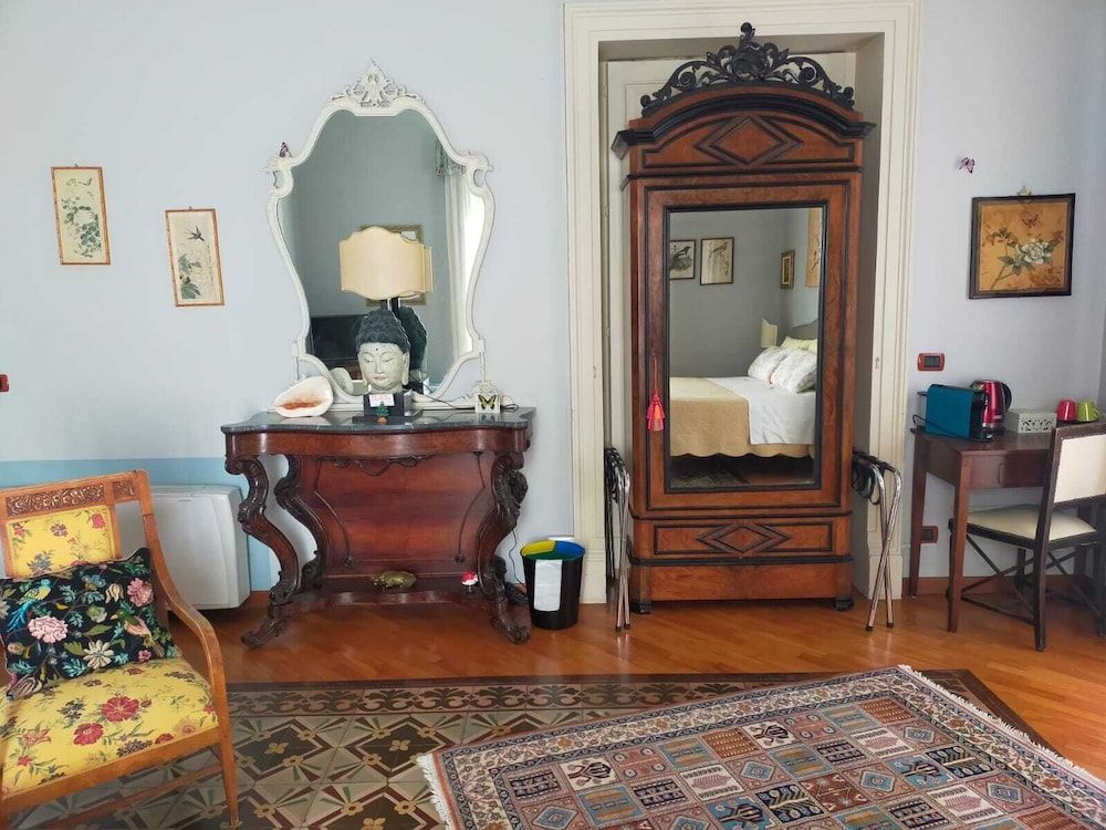 B&B Crociferi Catania Double Room, Balcony (External Private Bathroom) 15