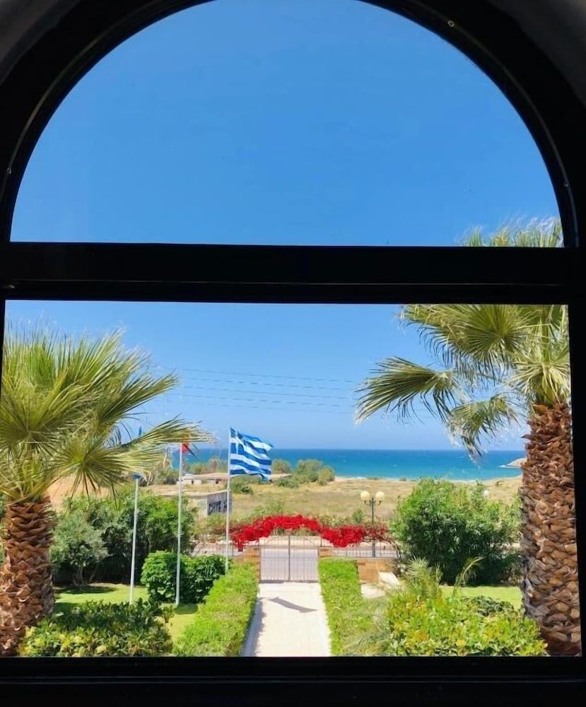 Economy Room, Garden View