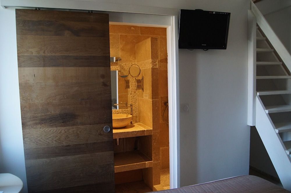 Hôtel La Muette Quadruple Room 6