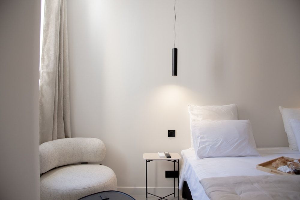 Mouchki Deluxe Double Room (2)