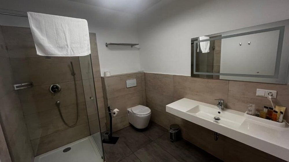 Vitalounge Hotel Comfort Double Room, 1 Queen Bed 7