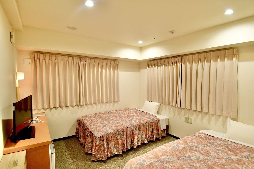 Twin Room - Room Only, Smoking (2)