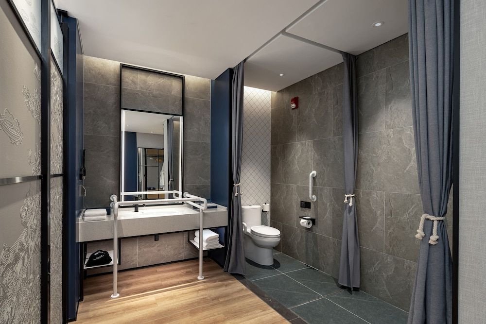 Aloft Yantai Aloft King City View 6