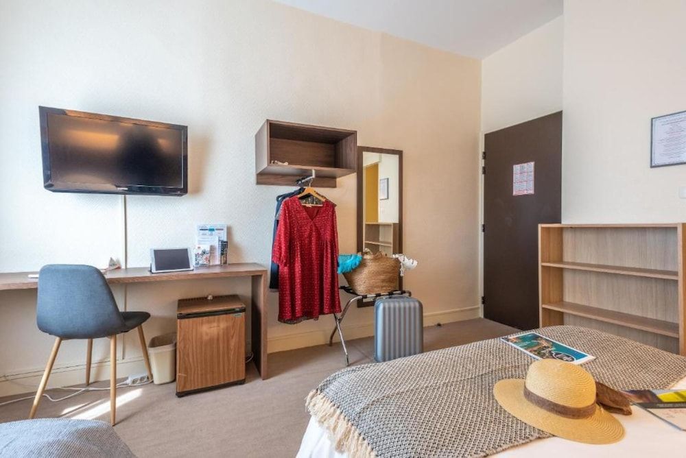 Anne de Bretagne Triple Room, 1 Bedroom 9