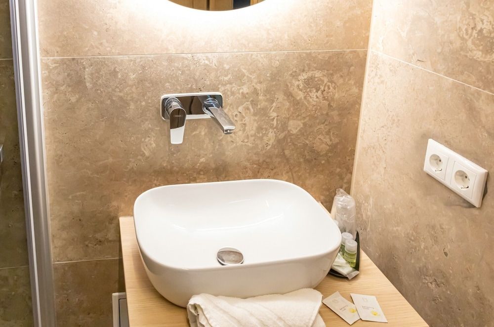 Central Hotel & Lounge Adult Only Superior Double Room 5