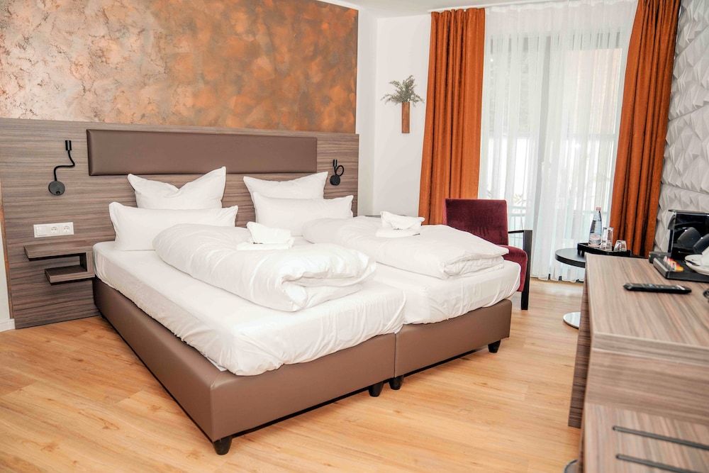 Central Hotel & Lounge Adult Only Comfort Double Room 7