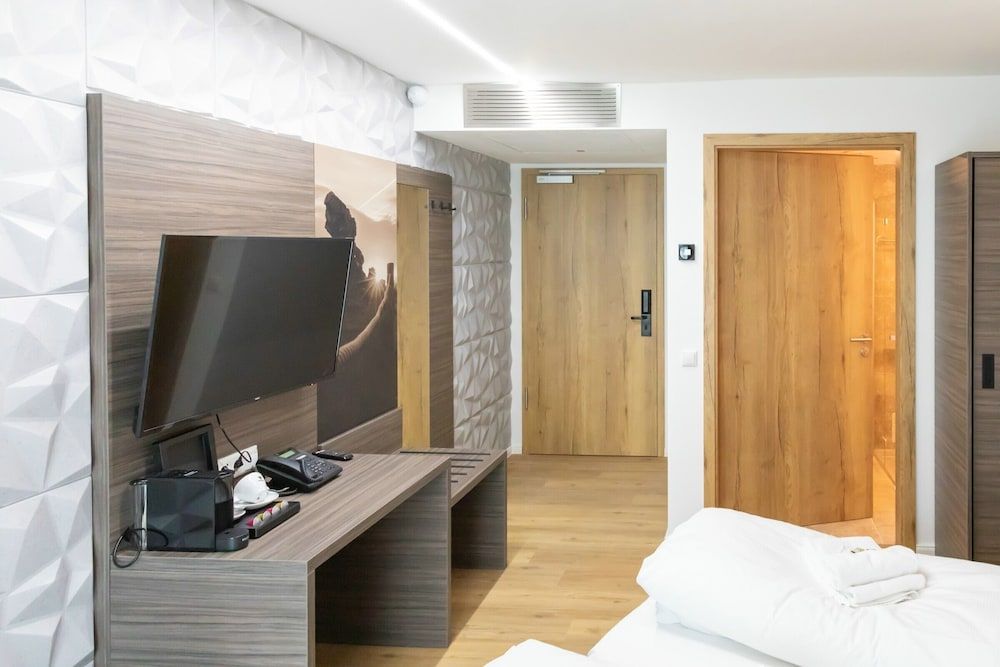 Central Hotel & Lounge Adult Only Superior Double Room 9