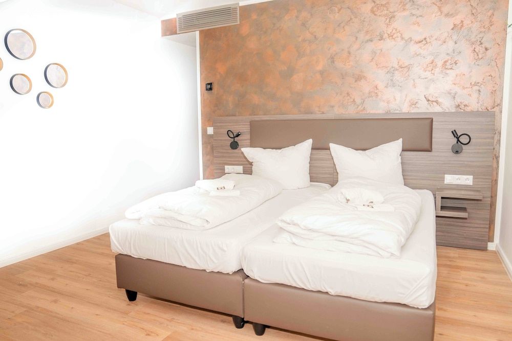 Central Hotel & Lounge Adult Only Comfort Suite 2