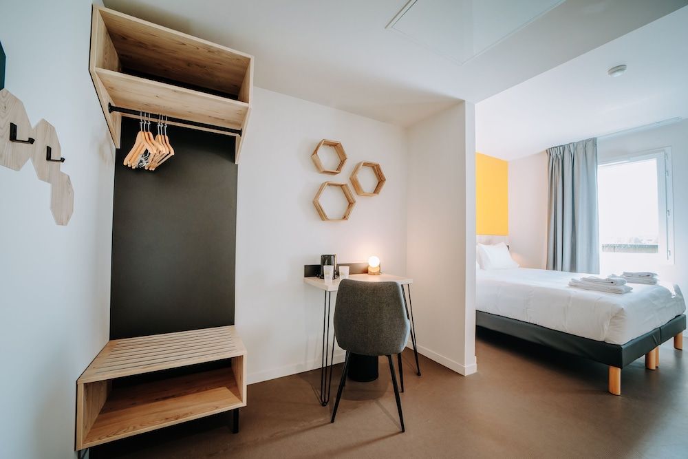 Beelodge Hôtel Blois Centre Deluxe Room, 1 Queen Bed 3