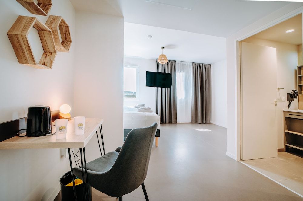 Beelodge Hôtel Blois Centre Deluxe Room, 1 Queen Bed 15