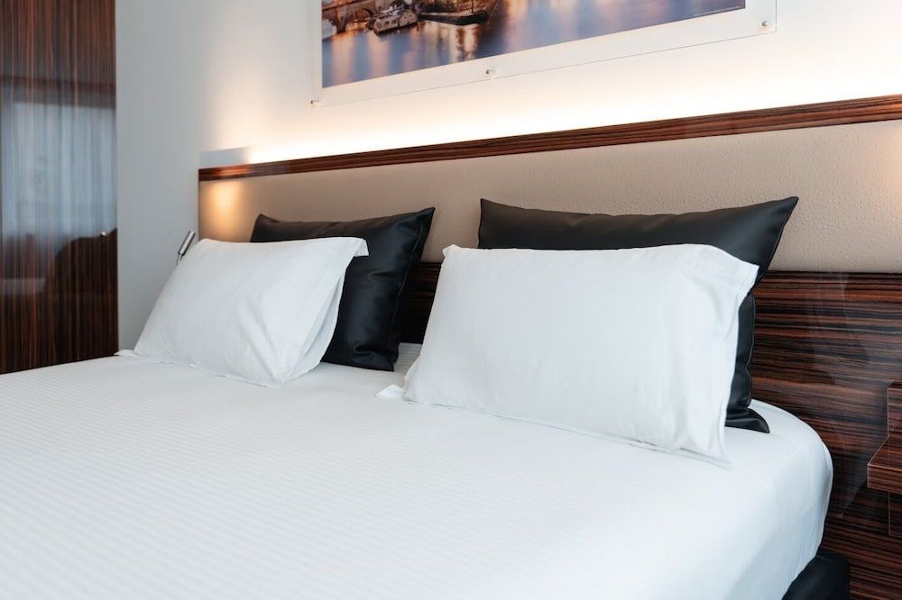 Prestige Suite