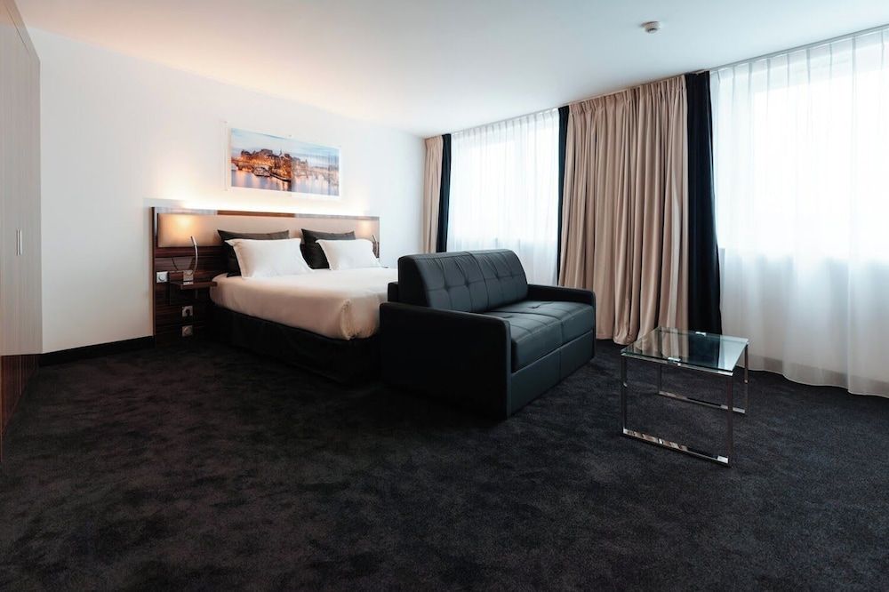 Prestige Suite