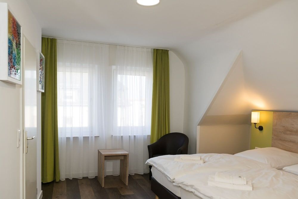 ROCA Restaurant & Hotel Deluxe Double Room, Bathtub 16