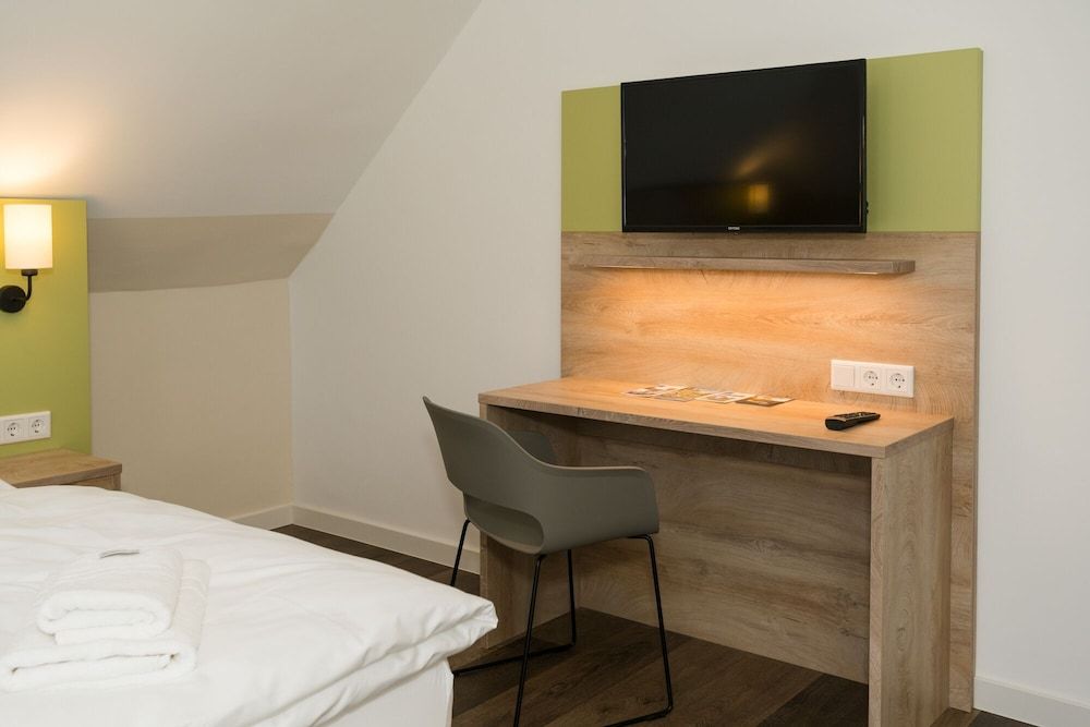 ROCA Restaurant & Hotel Deluxe Double Room, Bathtub 35