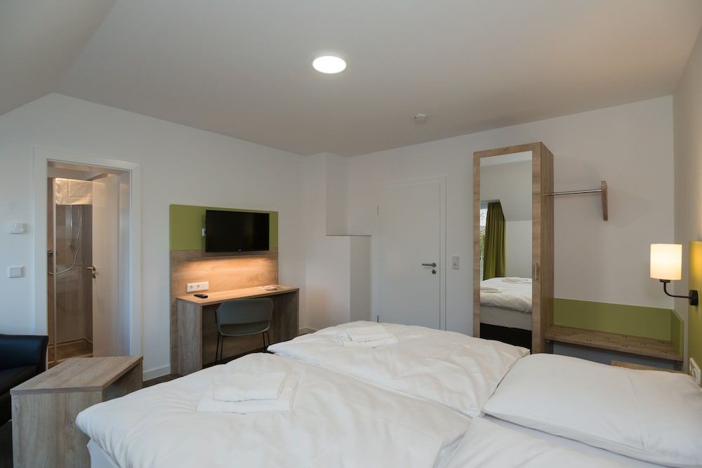 ROCA Restaurant & Hotel Standard Double Room, Balcony 7