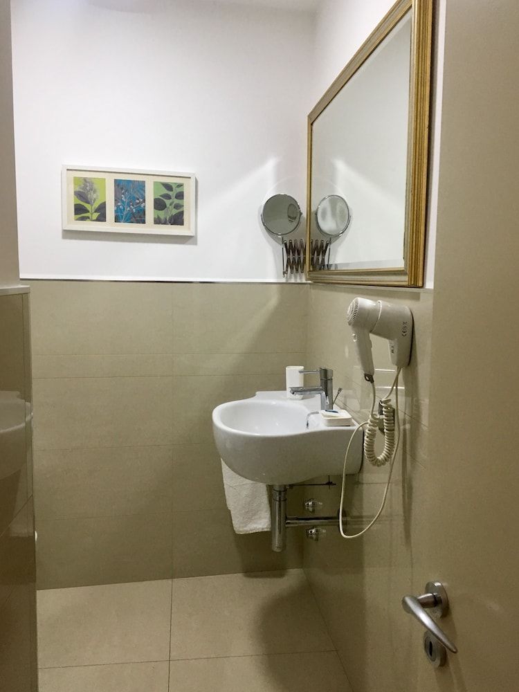 Sangiuliano 114 Quadruple Room 9