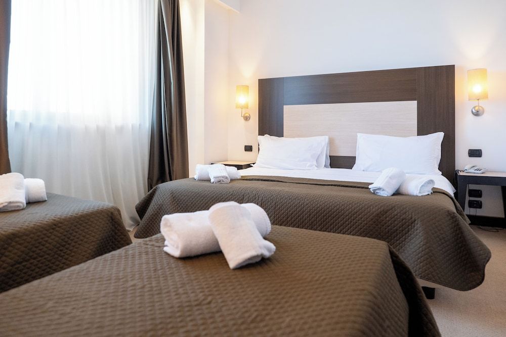 NSM Hotel Palace Lucera Family Room 4