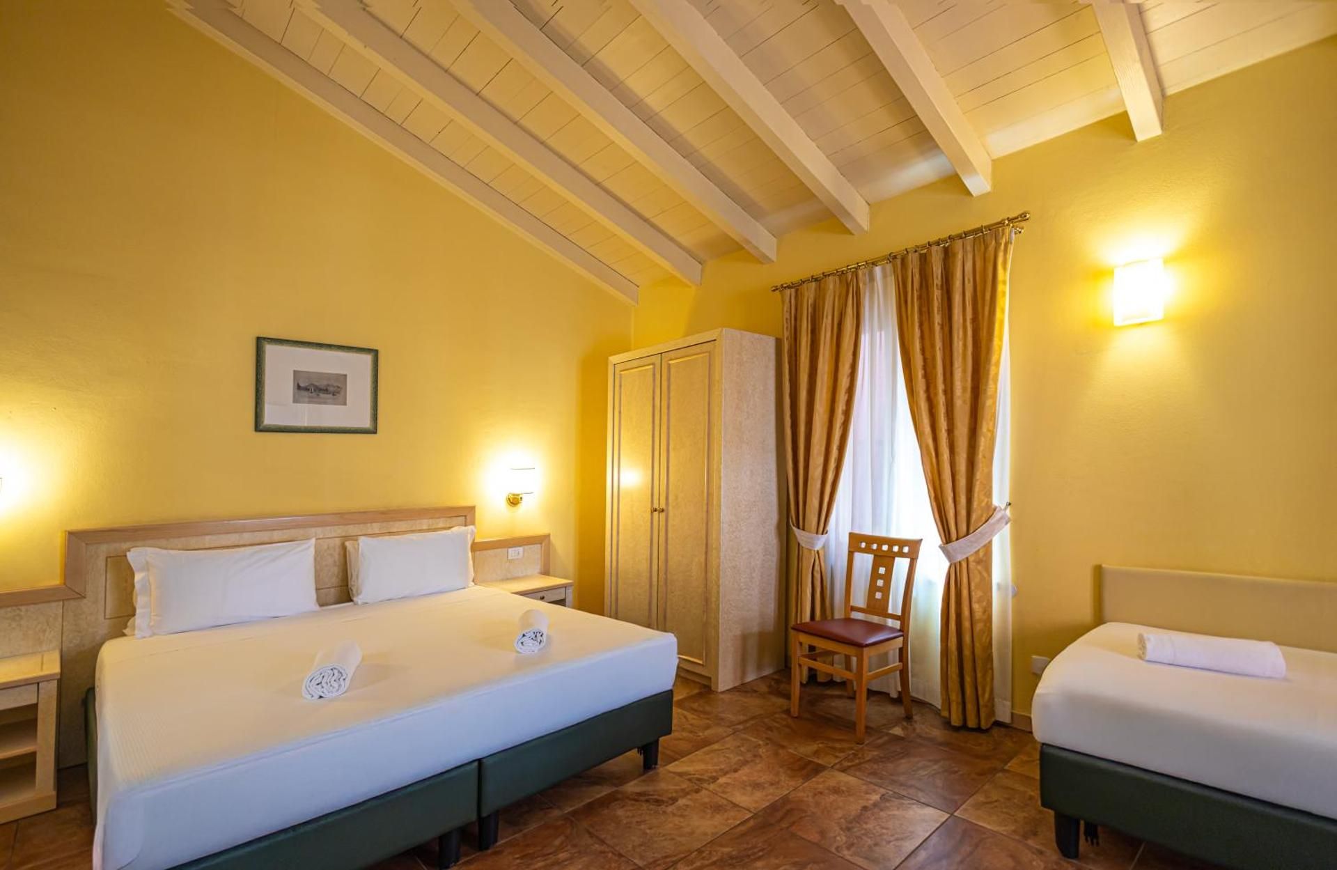 Classic Quadruple Room