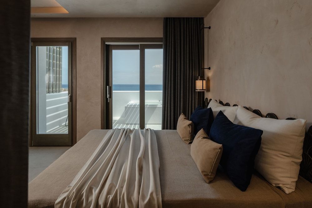Suite, 1 Bedroom, Hot Tub, Sea View