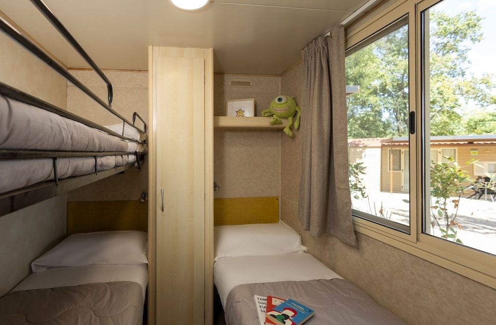 hu Firenze Certosa camping in town Bungalow 3