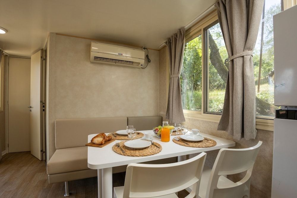 hu Firenze Certosa camping in town Bungalow