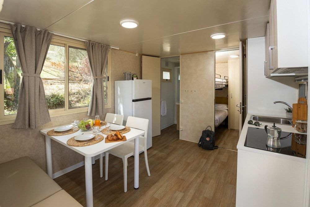 hu Firenze Certosa camping in town Bungalow 6