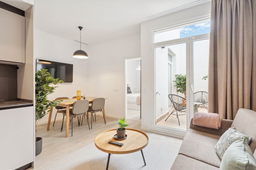 Limehome Valencia Calle de Cadiz One-Bedroom Apartment with terrace 12