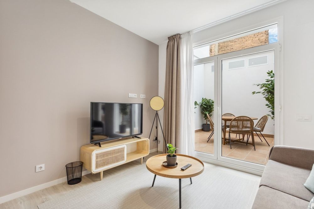 Limehome Valencia Calle de Cadiz One-Bedroom Apartment with terrace 14