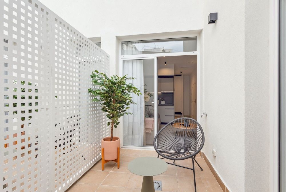 Limehome Valencia Calle de Cadiz One-Bedroom Apartment with terrace 5