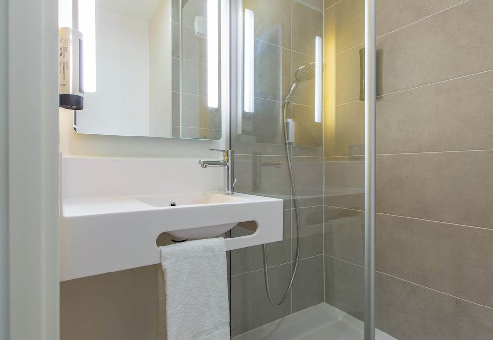 B&B Hotel Orléans Saran Double Room, Non Smoking 9