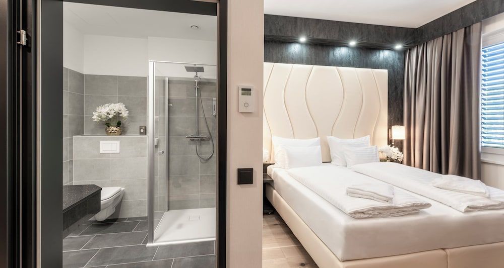 Standard Room, 1 Double Bed (Converts to 2 Twin Beds)