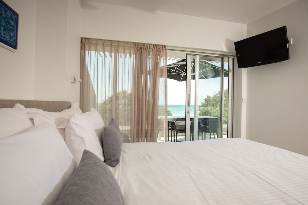 One Bedroom Beachfront Penthouse