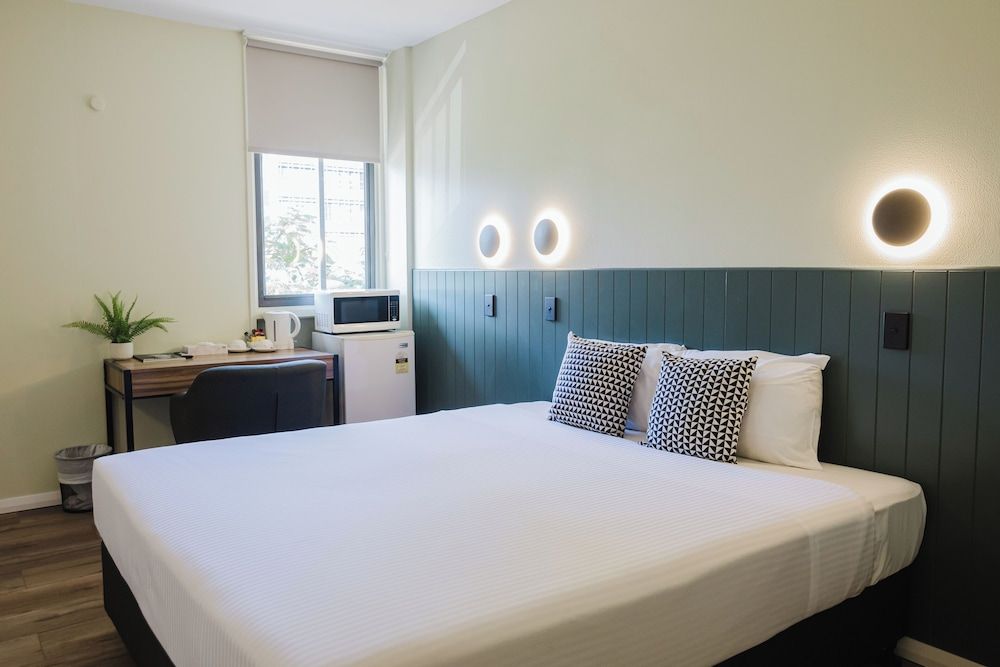 The Heritage Darwin King Room 2