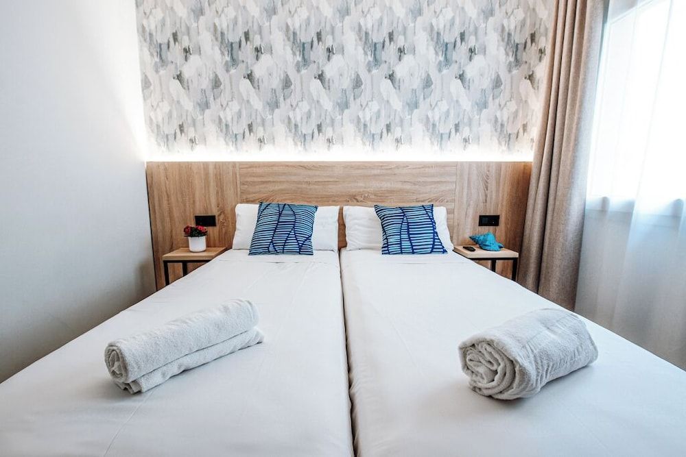 Sweet Lloret Suites Standard Room 5