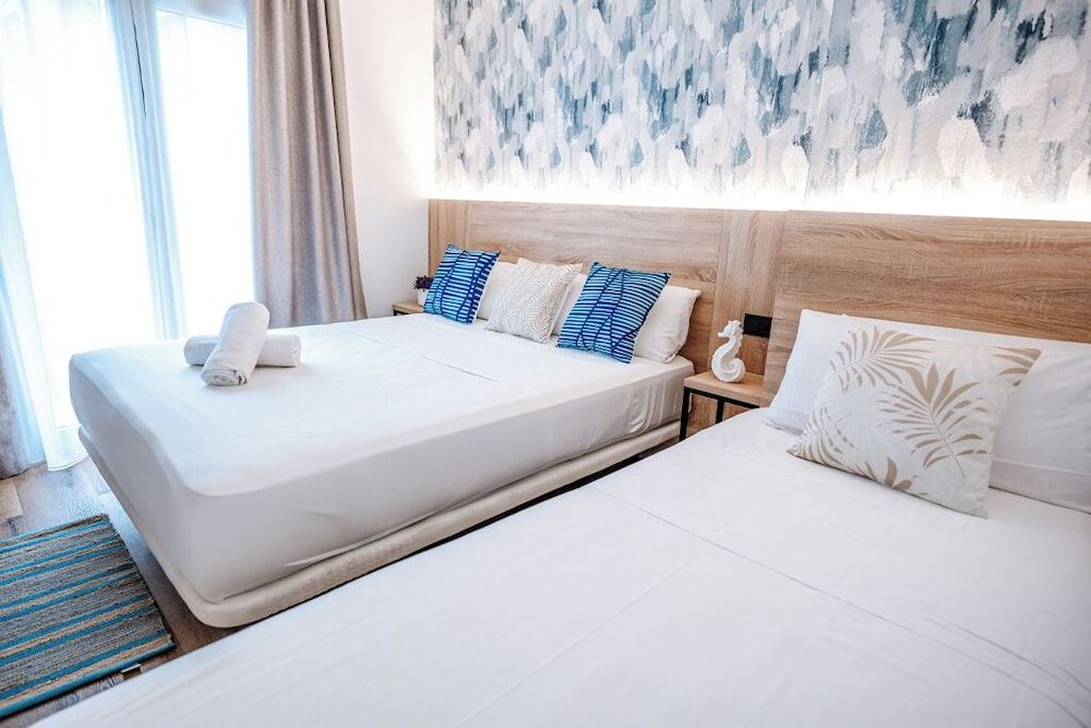 Sweet Lloret Suites Standard Triple Room 3