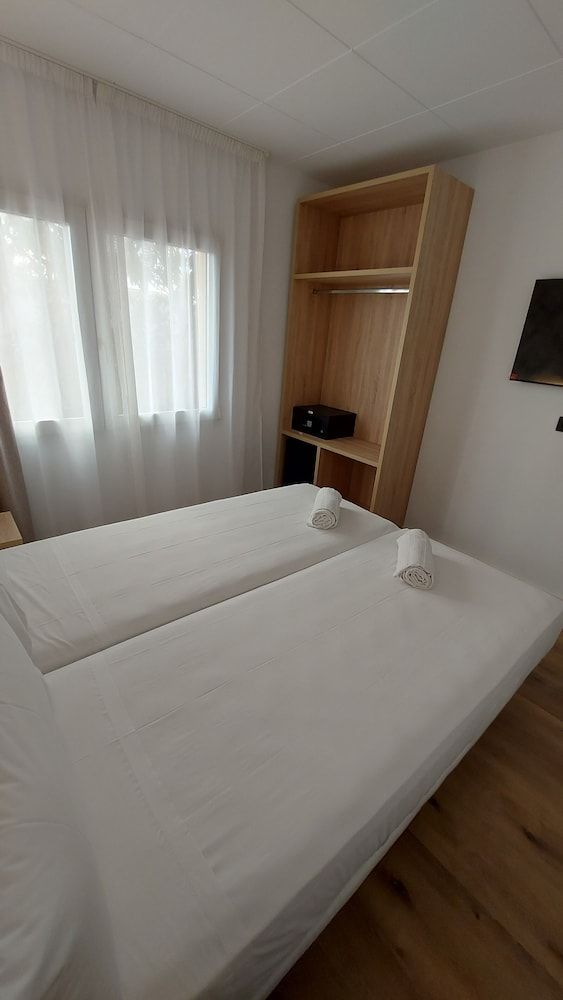 Sweet Lloret Suites Deluxe Double Room 2