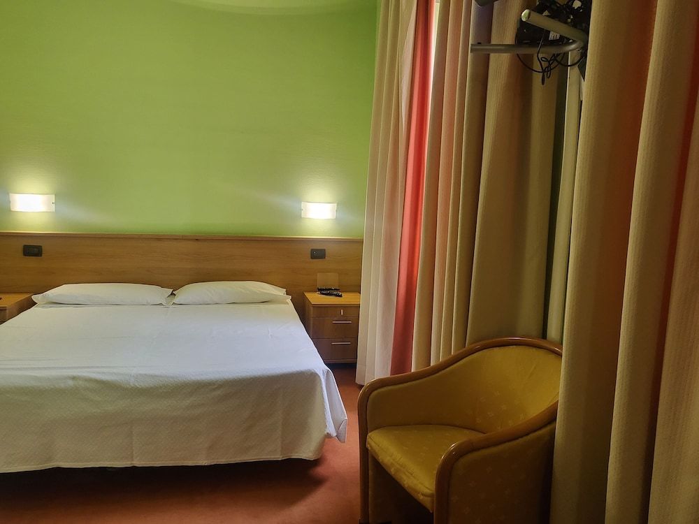 Hotel Lux Standard Double or Twin Room